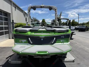 2017-mastercraft-xt23-139469-image10