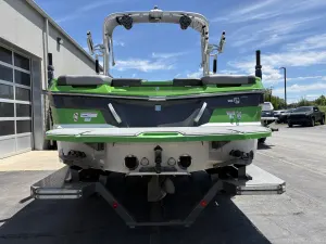 2017-mastercraft-xt23-139469-image9