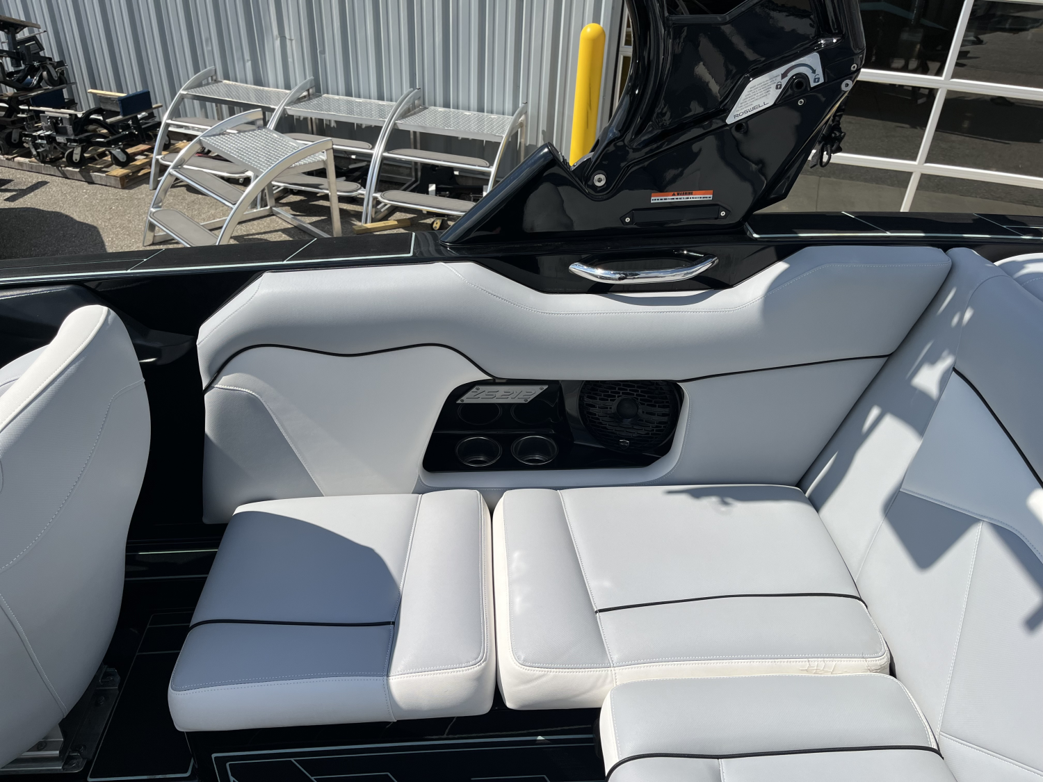2021 Supreme ZS212