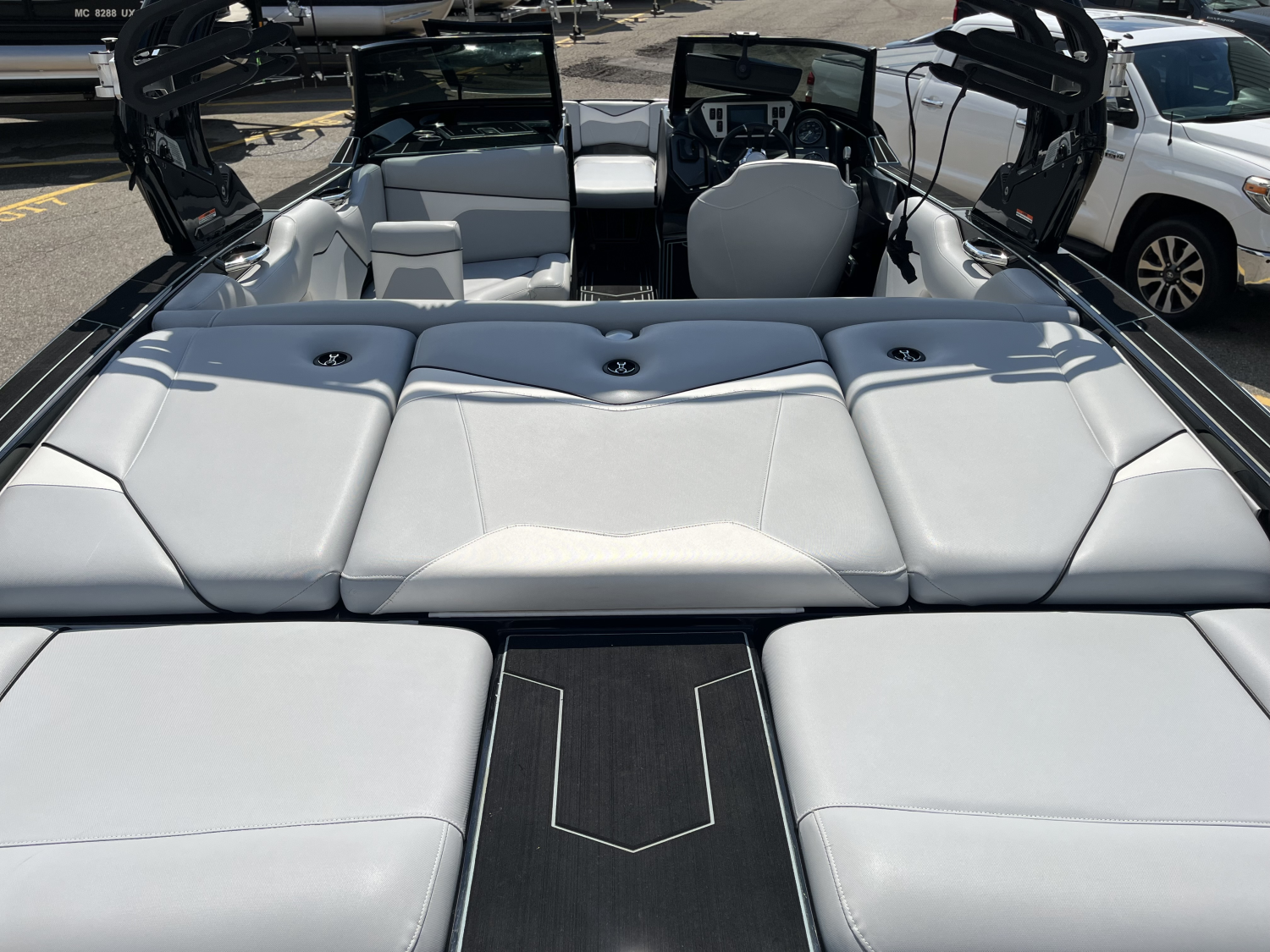 2021 Supreme ZS212