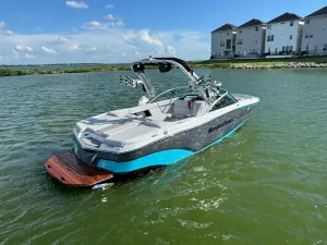 2019-mastercraft-xt22-139472-image6