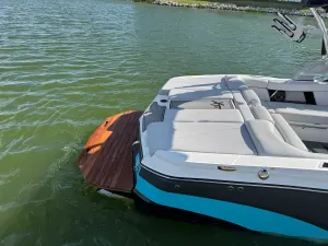 2019-mastercraft-xt22-139472-image8