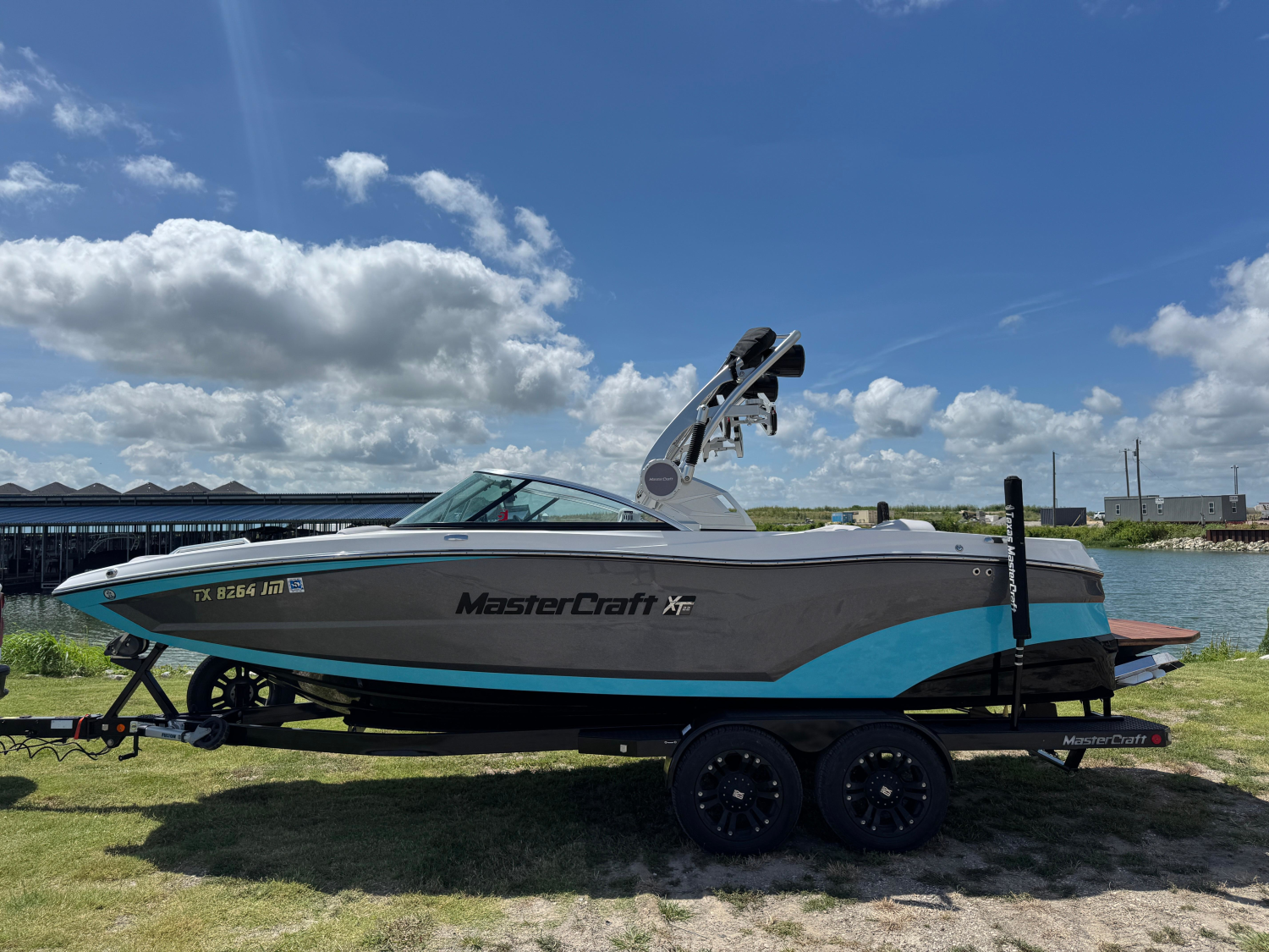 2019 MasterCraft XT22