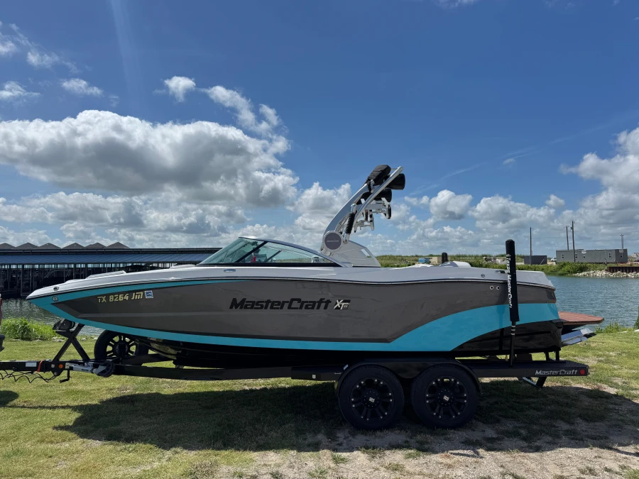 2019-mastercraft-xt22-139472-image9