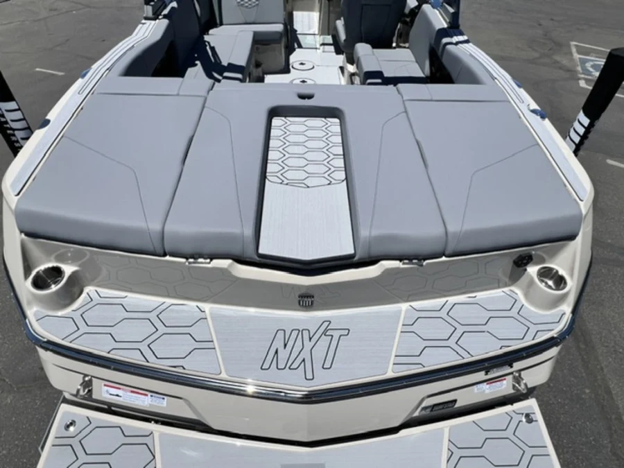 2026-mastercraft-nxt22-139473-image10
