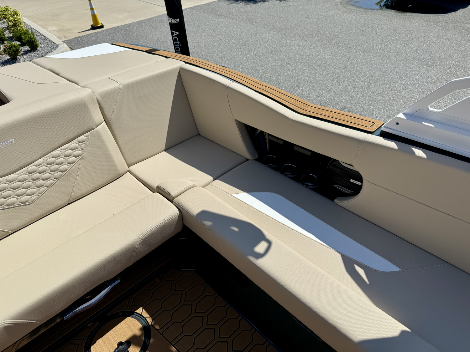 2027 MasterCraft NXT23