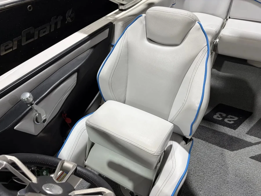 2020-mastercraft-xt23-139015-image12