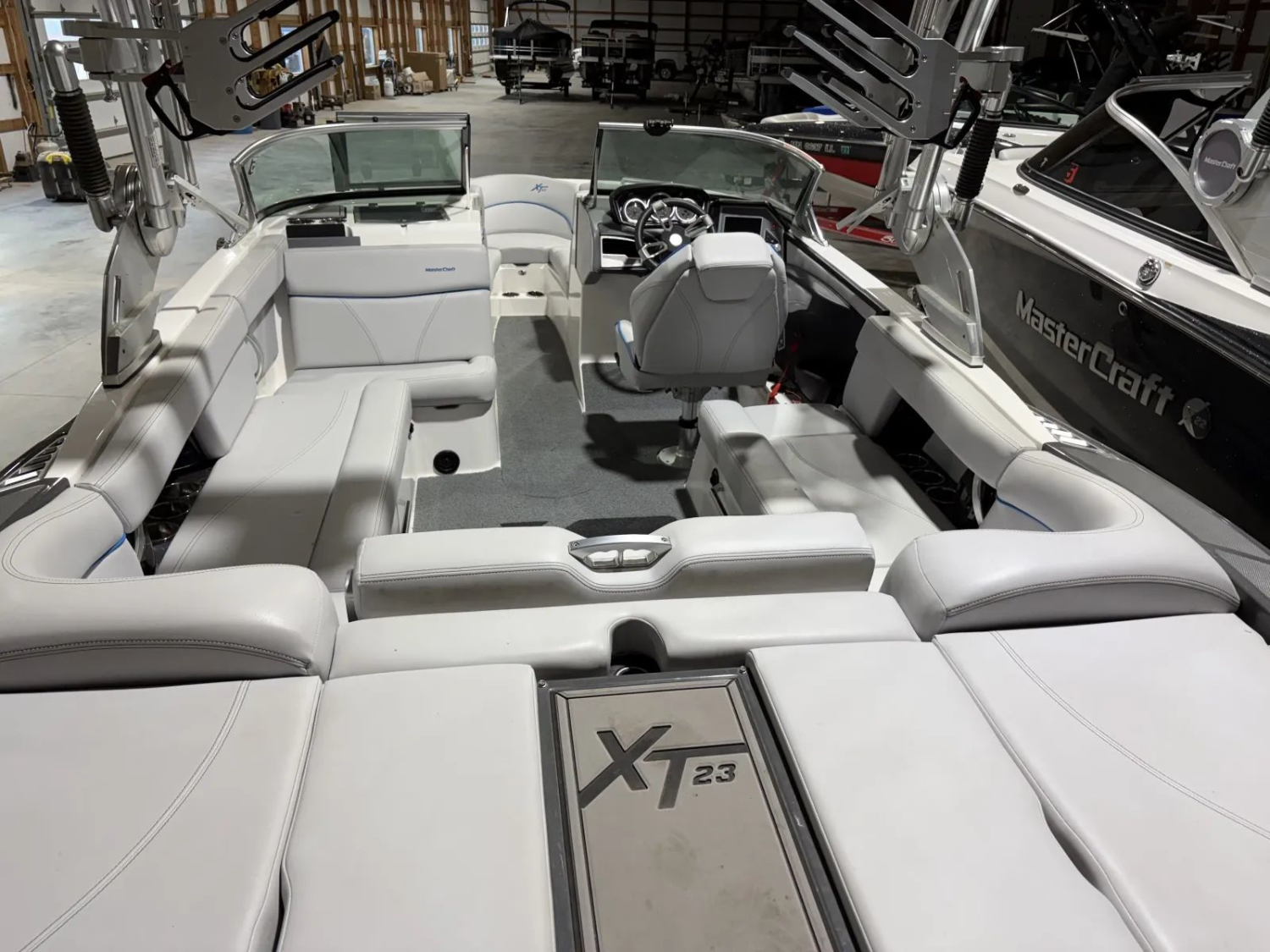 2020 MASTERCRAFT XT23