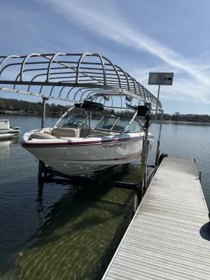 2006-mastercraft-maristar-230-139495-image0.webp