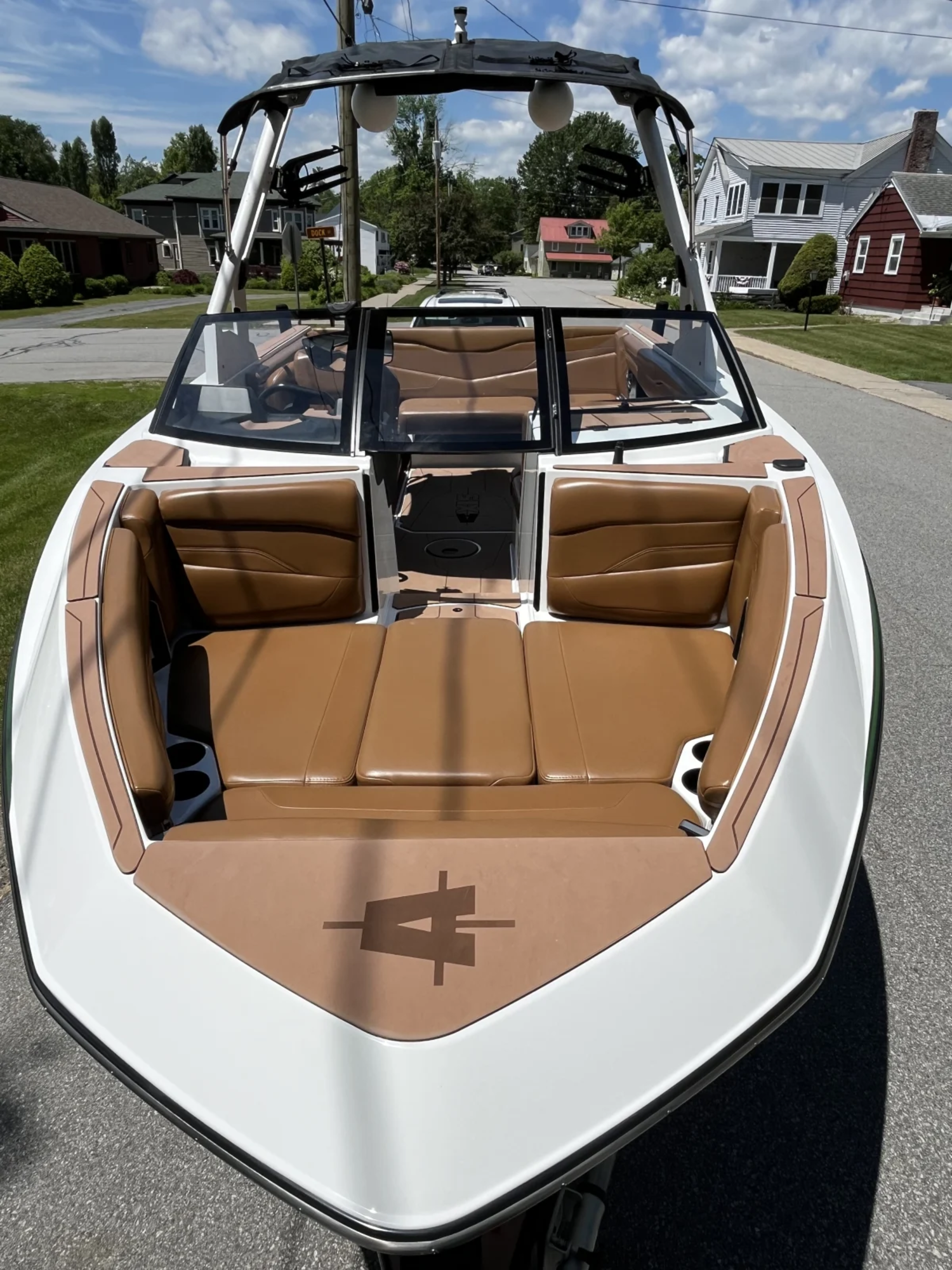 2022 Axis Wake Research T220