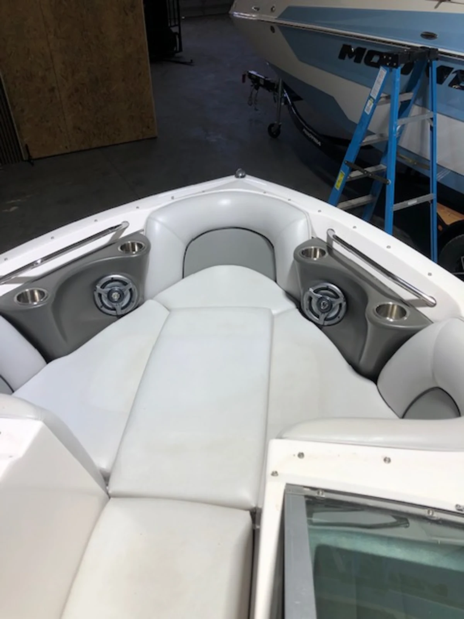 2005 SUPRA LUNCH 21V