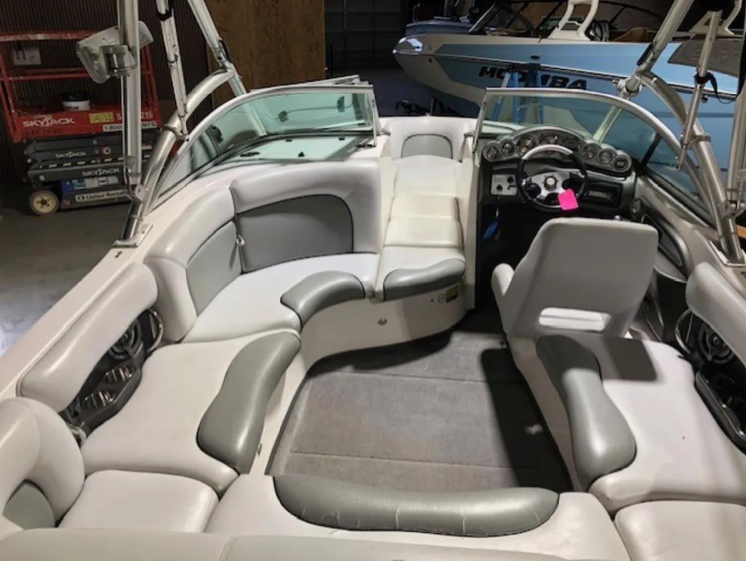2005 SUPRA LUNCH 21V