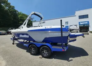 2024-malibu-wakesetter-vtx-139505-image1.webp