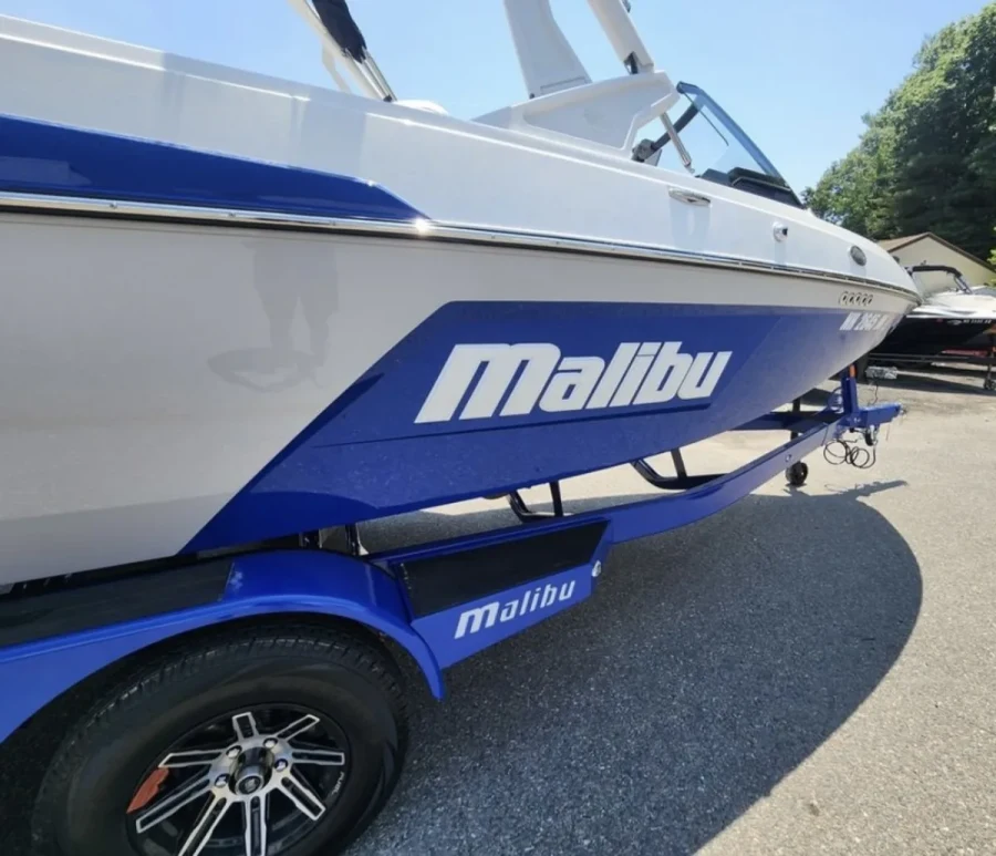 2024-malibu-wakesetter-vtx-139505-image12.webp