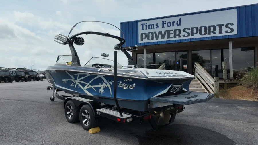 2014-tige-r22-139515-image1.webp