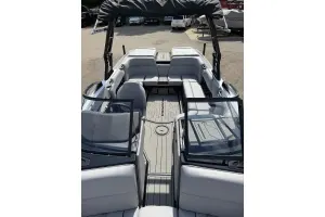 2026-moomba-max-139524-image2.webp