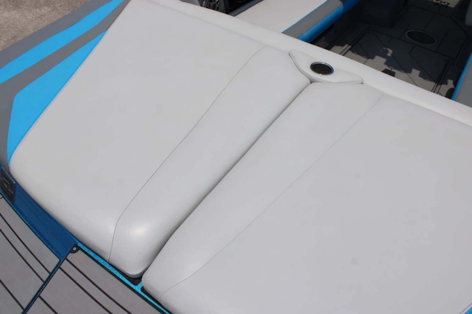 2020 Axis T23