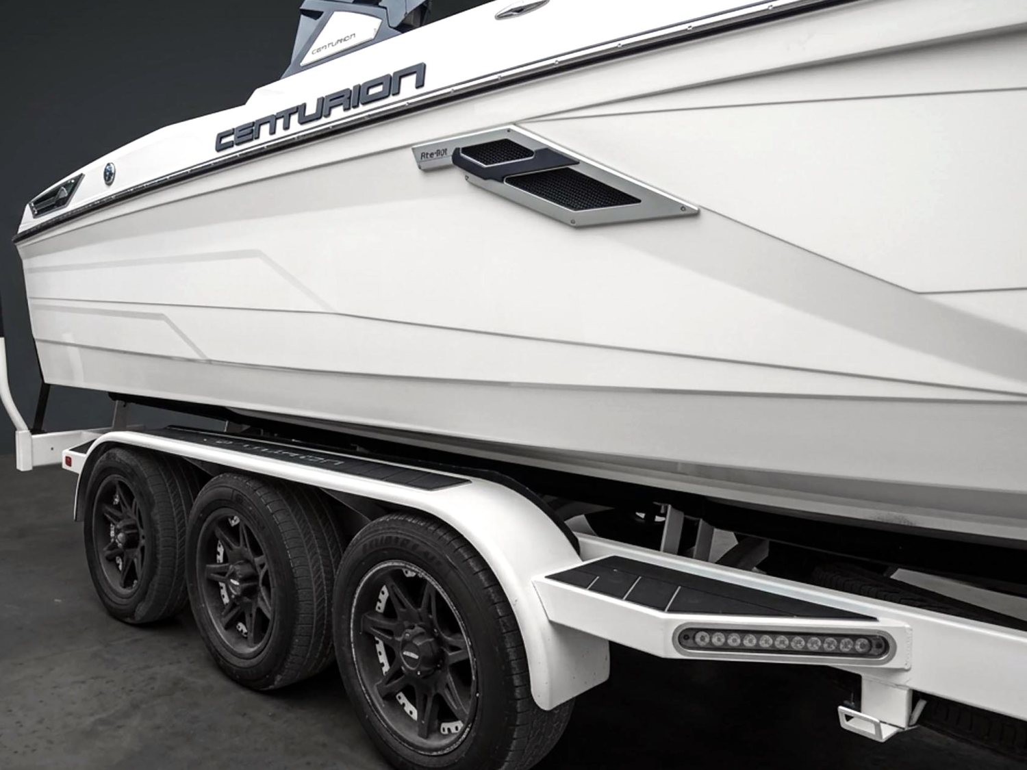 2021 Centurion Boats Ri245