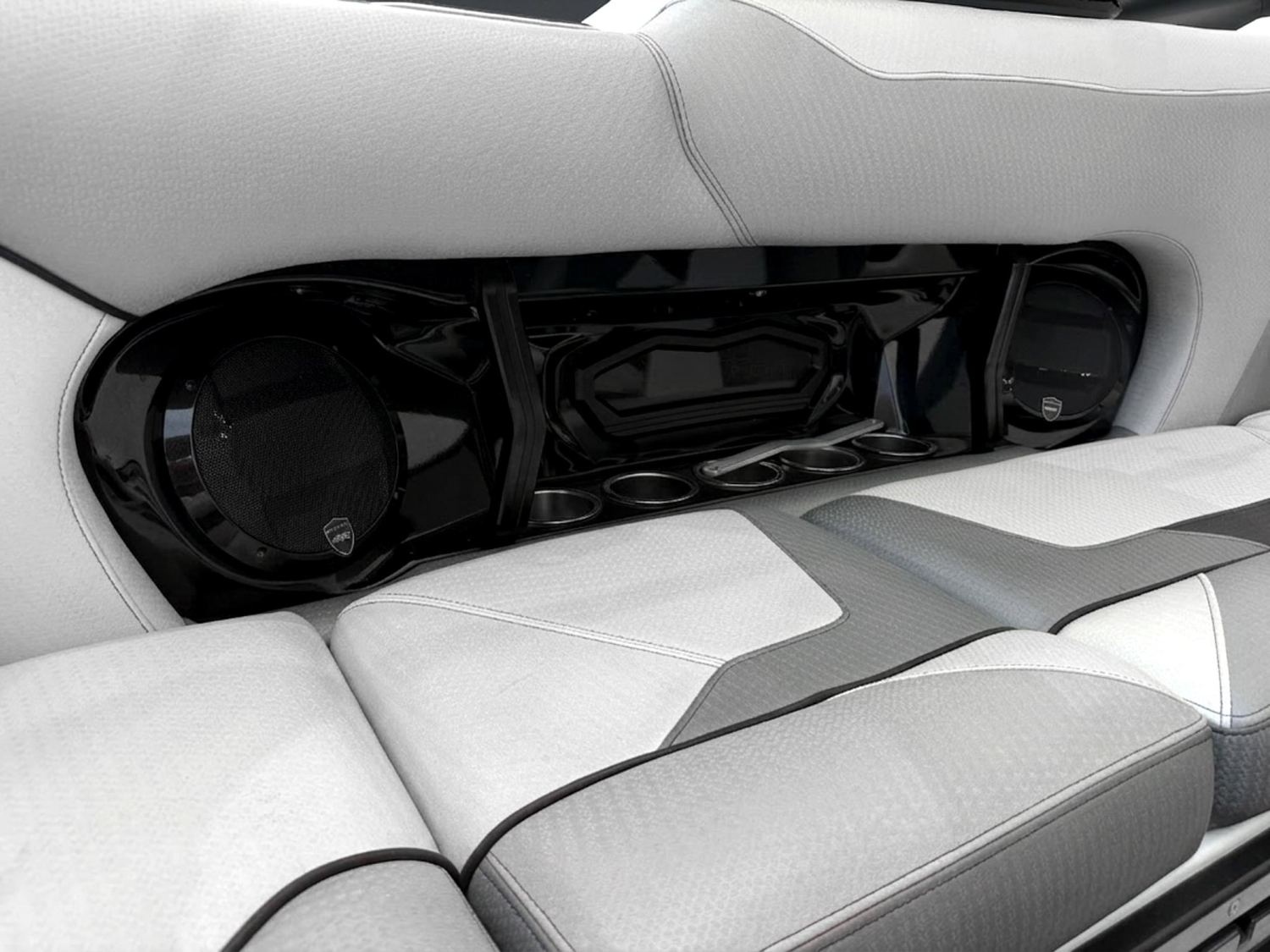2021 Centurion Boats Ri245