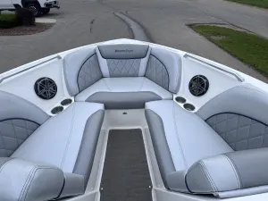 2014-mastercraft-x30-139580-image15