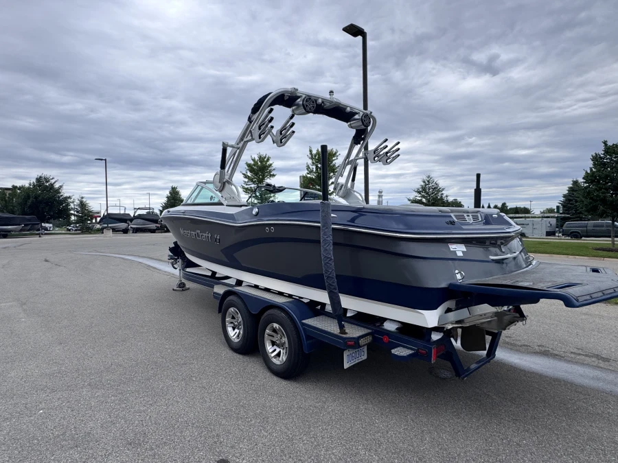 2014-mastercraft-x30-139580-image5