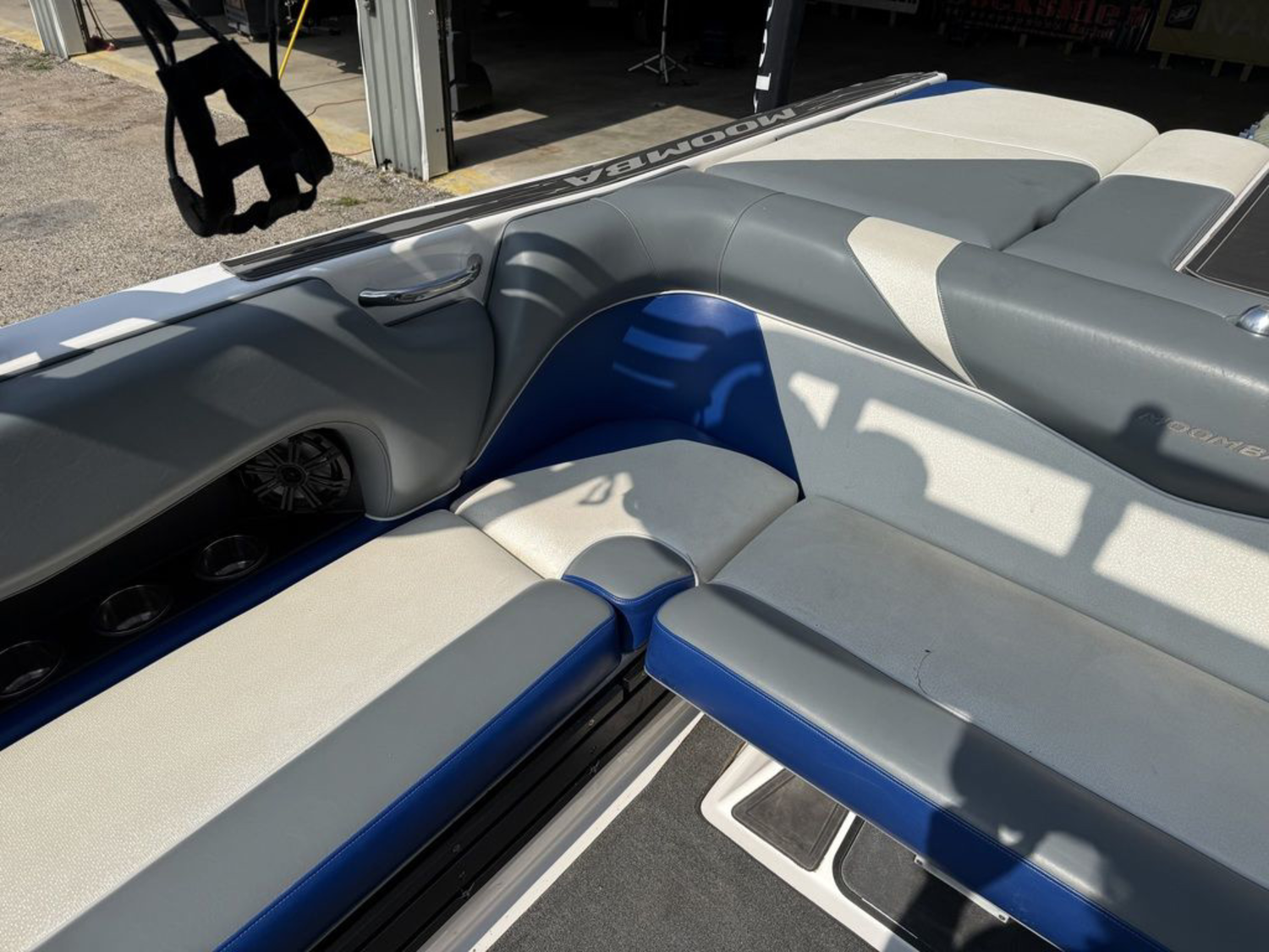 2016 MOOMBA Mojo