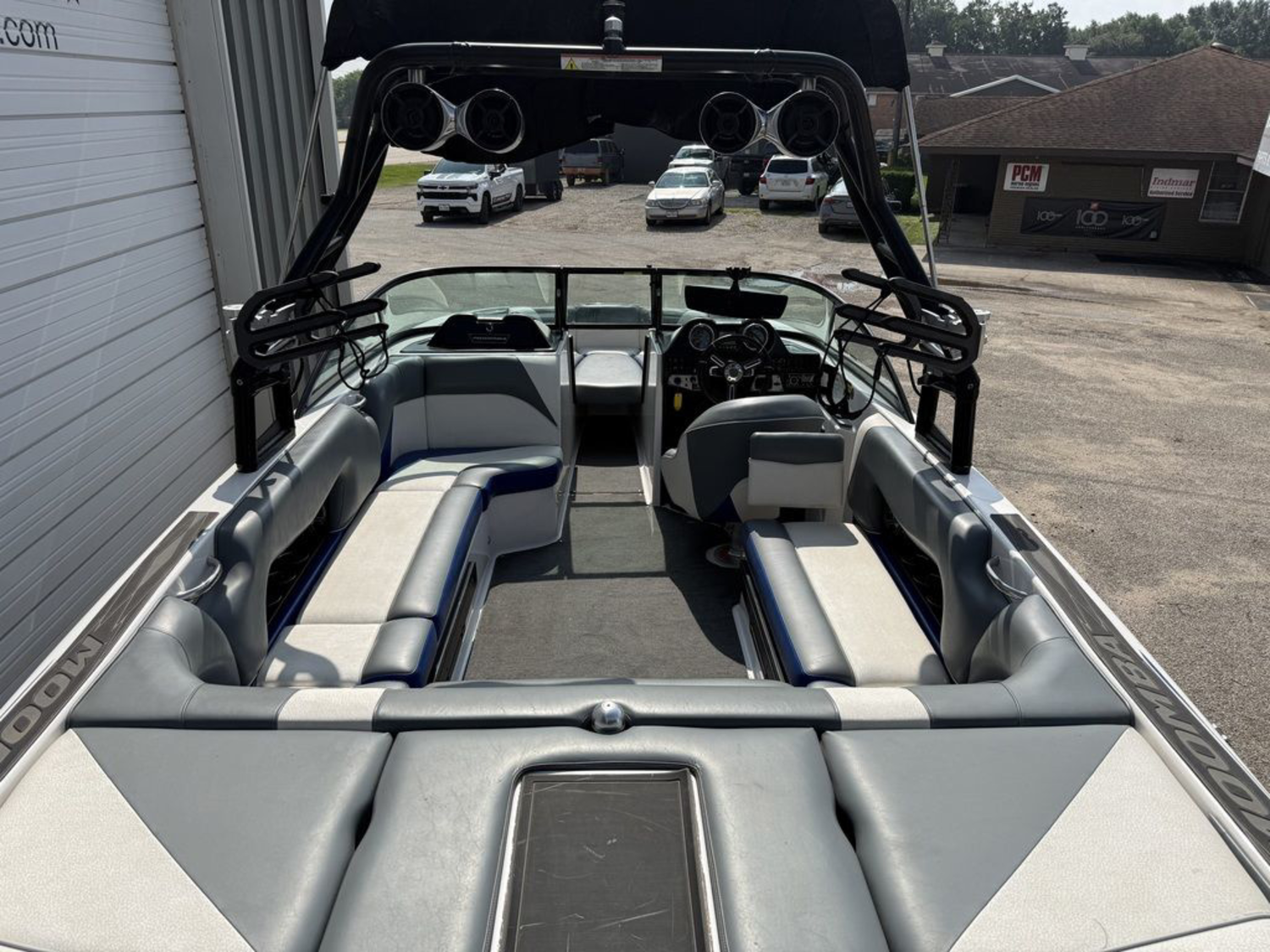 2016 MOOMBA Mojo