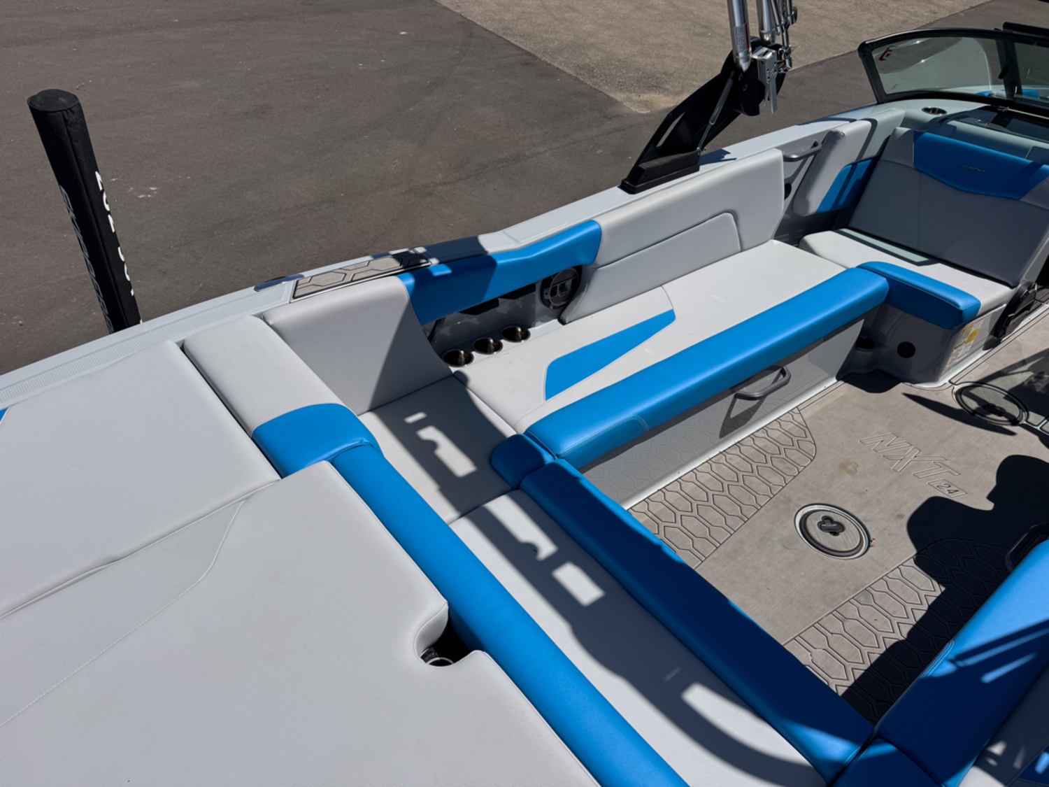 2022 MasterCraft NXT24