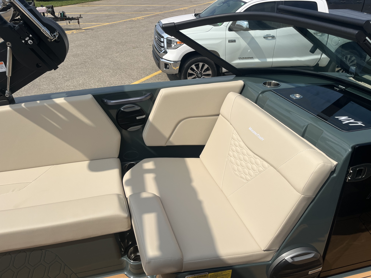 2027 MasterCraft NXT22