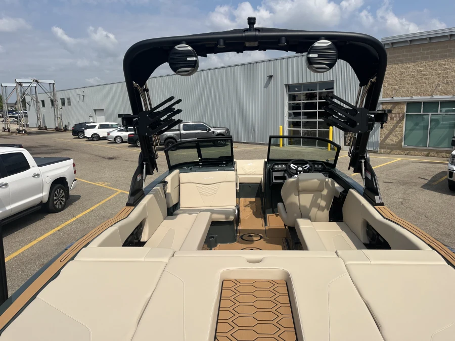 2027-mastercraft-nxt22-139587-image5