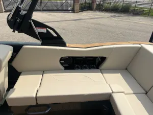2027 MasterCraft NXT22 Icon