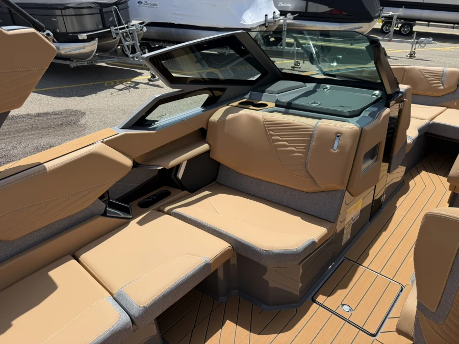 2027-mastercraft-x23-139588-image12