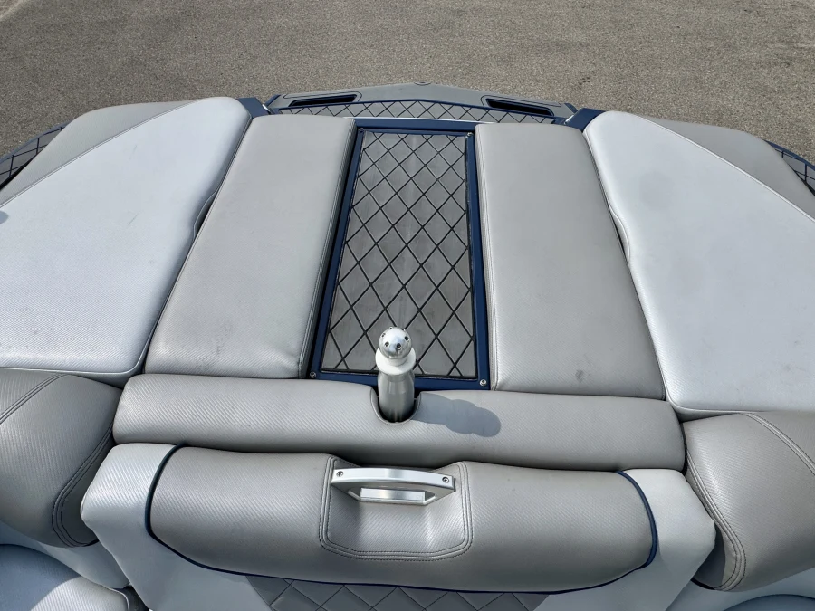 2014-mastercraft-x30-140118-image22