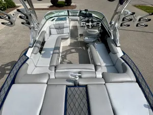 2014-mastercraft-x30-140118-image23