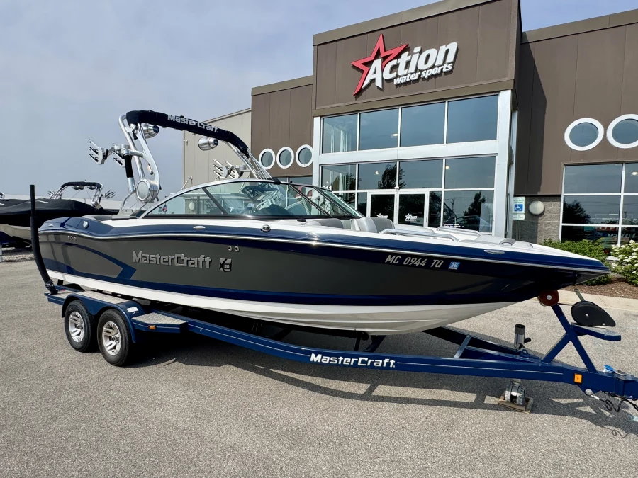2014-mastercraft-x30-140118-image2