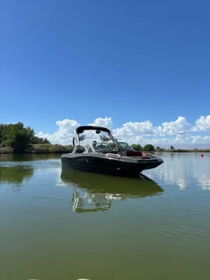 2017-mastercraft-xt20-139615-image0.webp