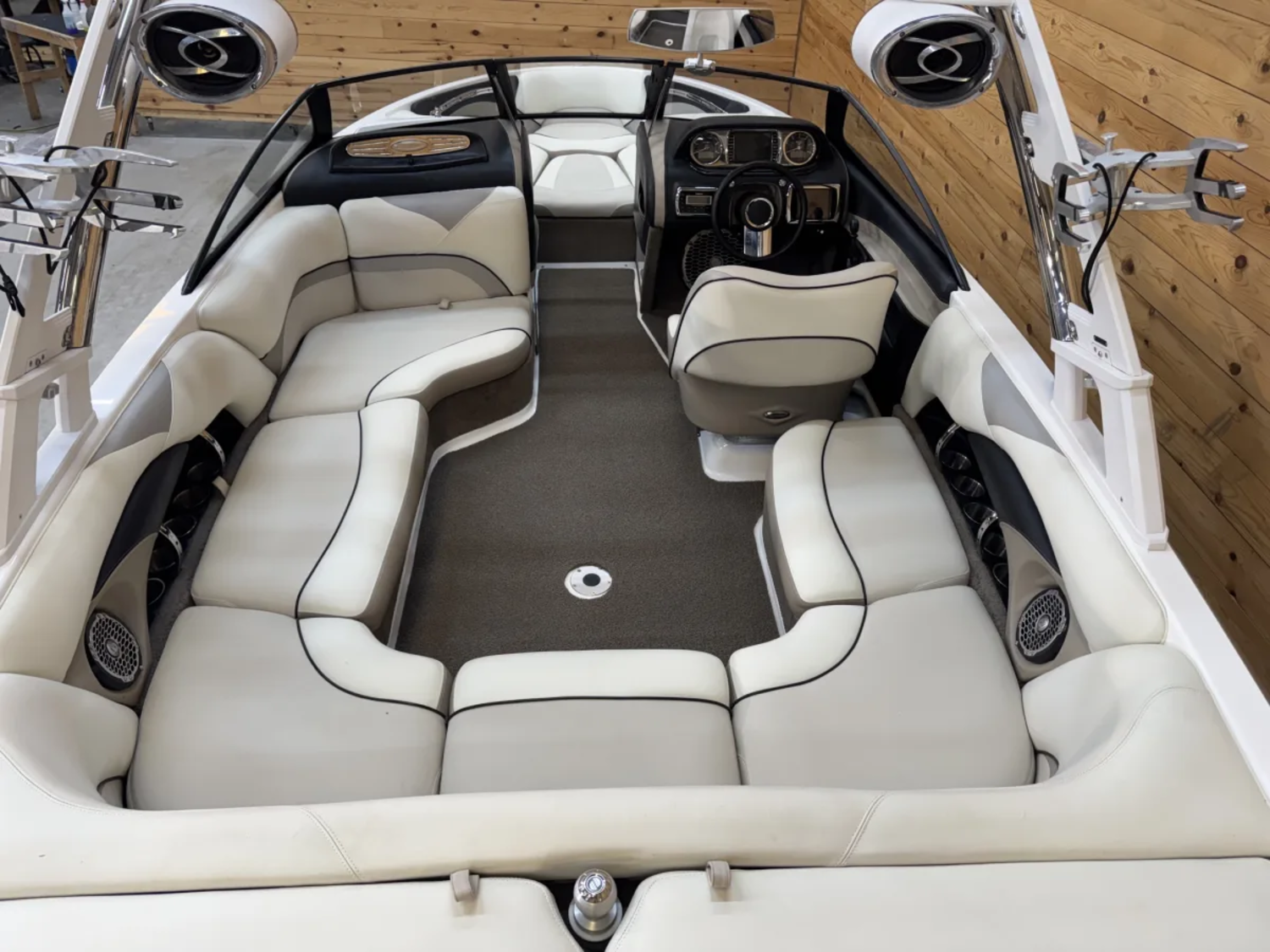 2014 Malibu Wakesetter VLX