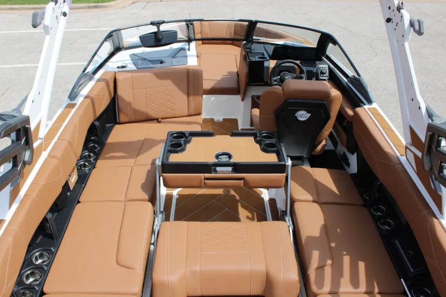 2026-malibu-wakesetter-23-lsv-139623-image12.webp
