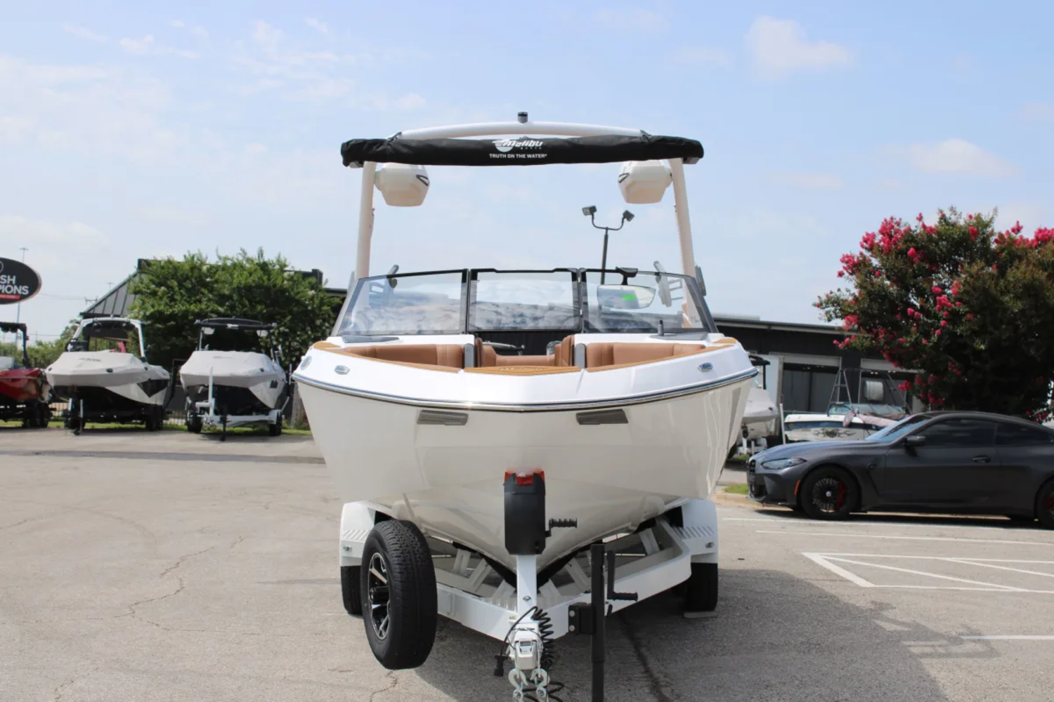 2026 Malibu 23 LSV