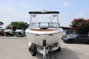 2026-malibu-wakesetter-23-lsv-139623-image2.webp