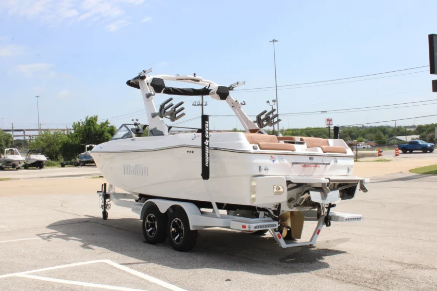 2026-malibu-wakesetter-23-lsv-139623-image5.webp