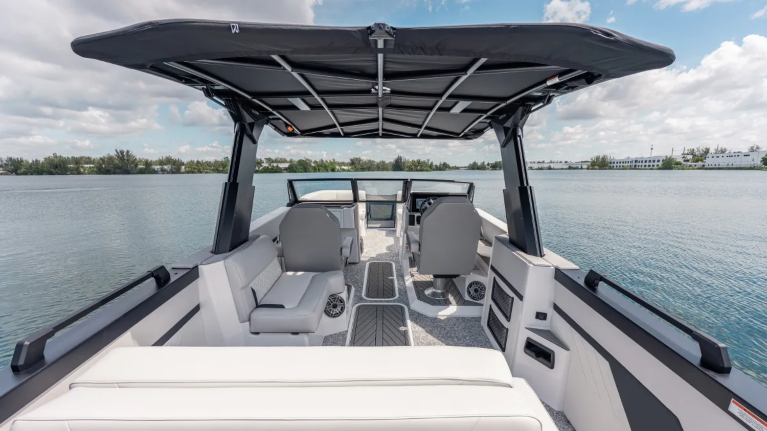 2026 Revel RS25L