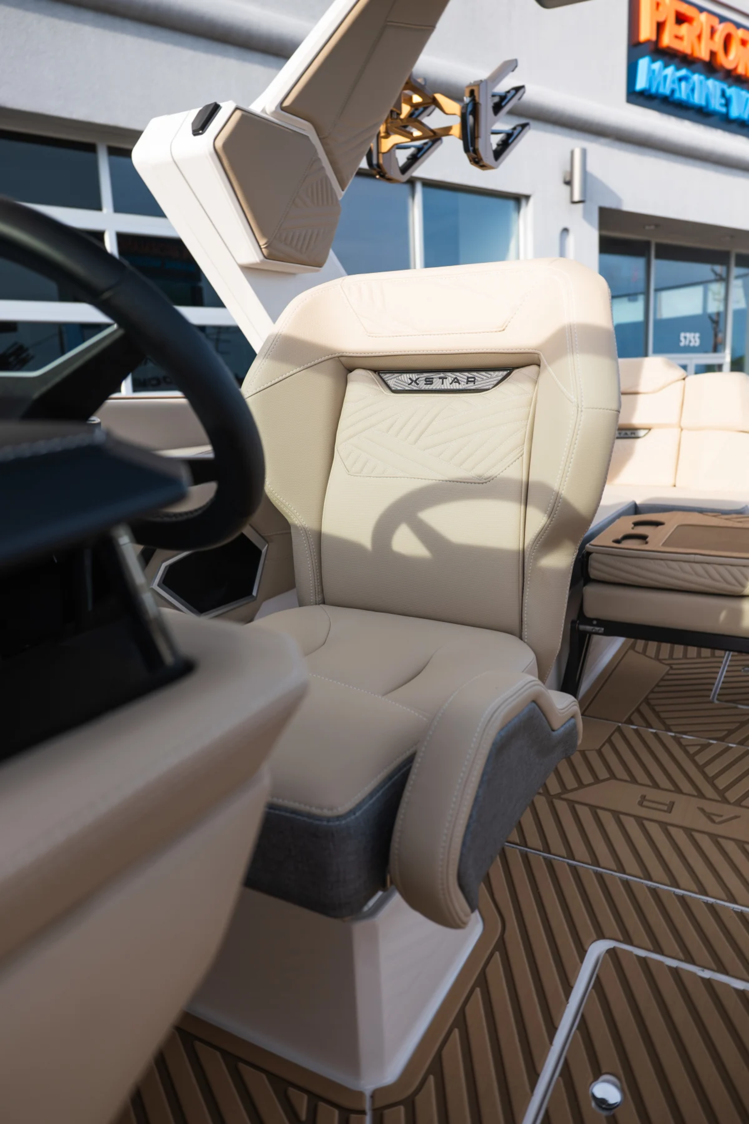 2026 MASTERCRAFT XSTAR-23 CUSTOM WHITE STARLIGHT METAL FLAKE 
