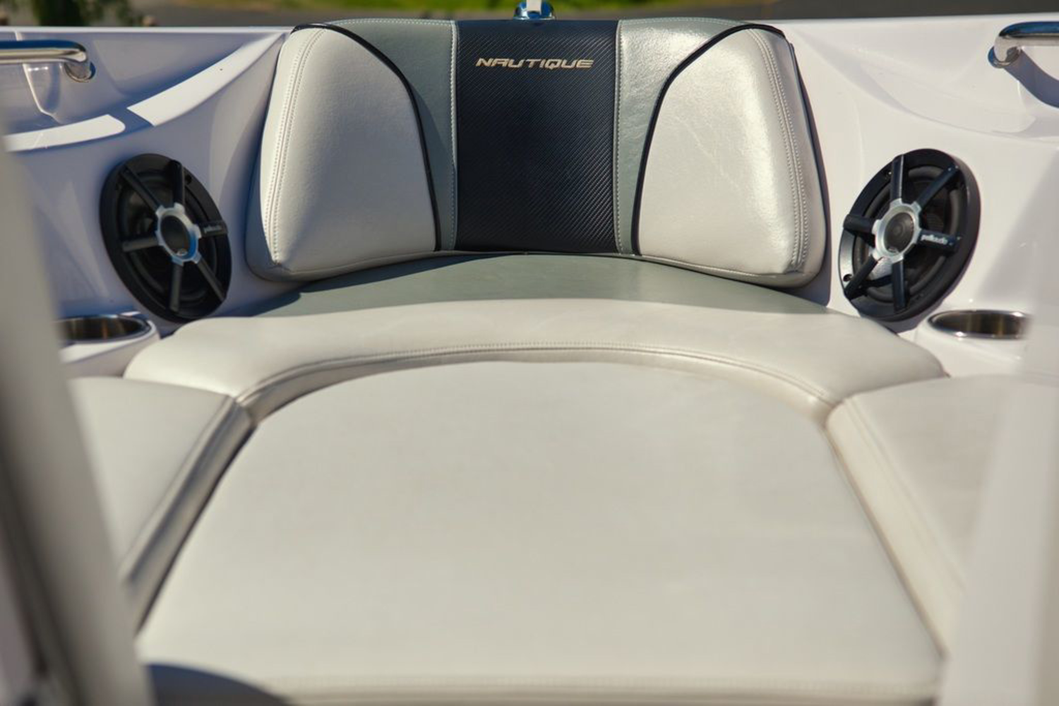 2010 Nautique 210 TEAM EDITION