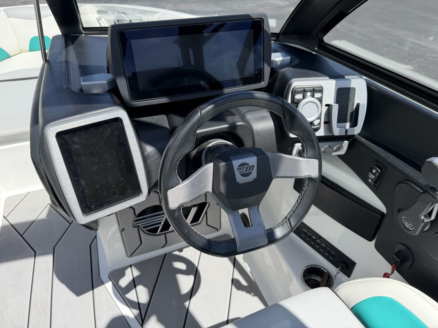 2020 Malibu Boats 23 LSV