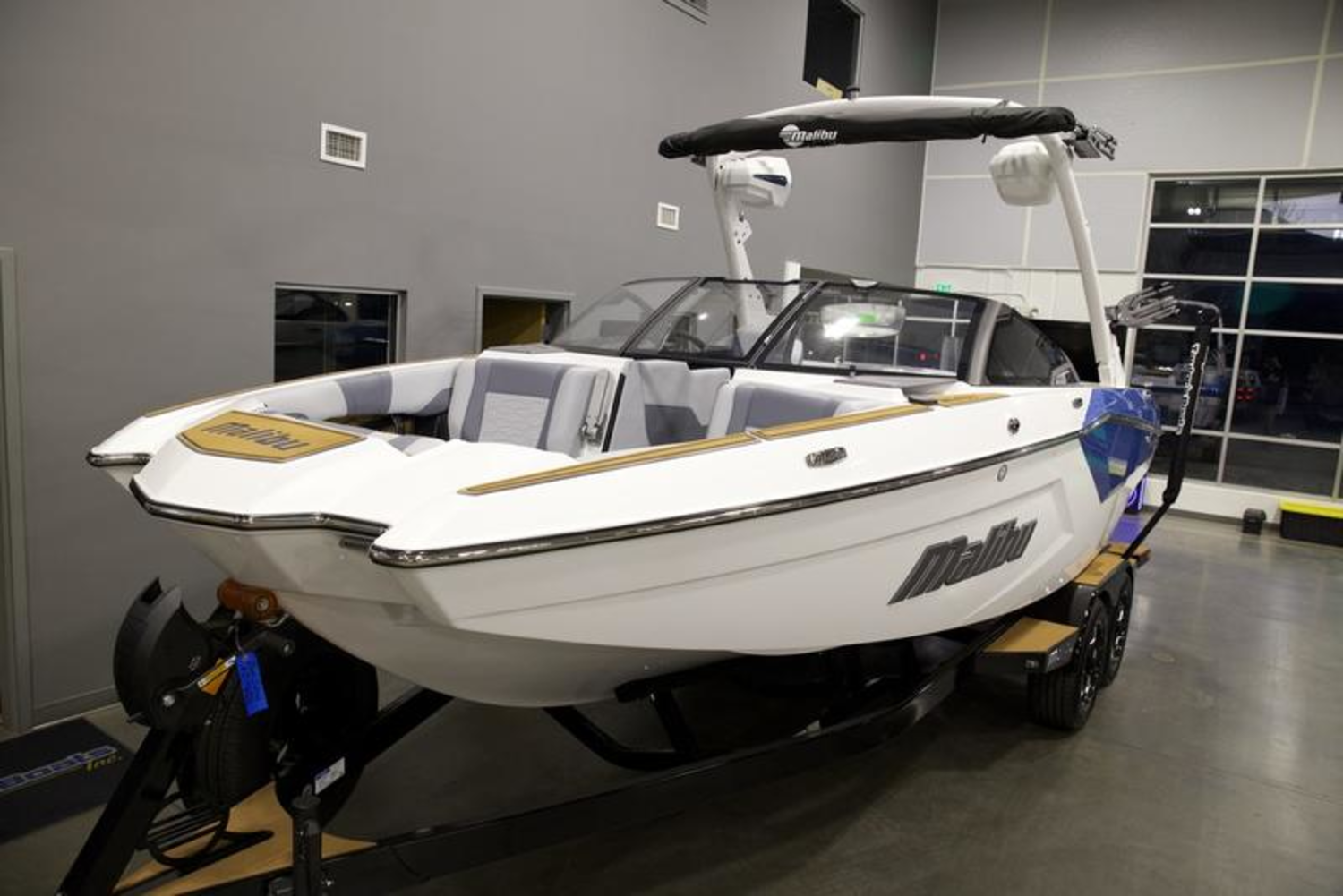 2025 Malibu Boats 22 MXZ