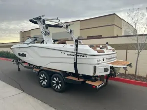 2025-malibu-wakesetter-22-mxz-139721-image3