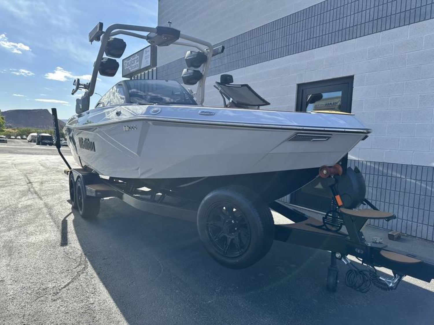 2026 Malibu Boats 23 LSV