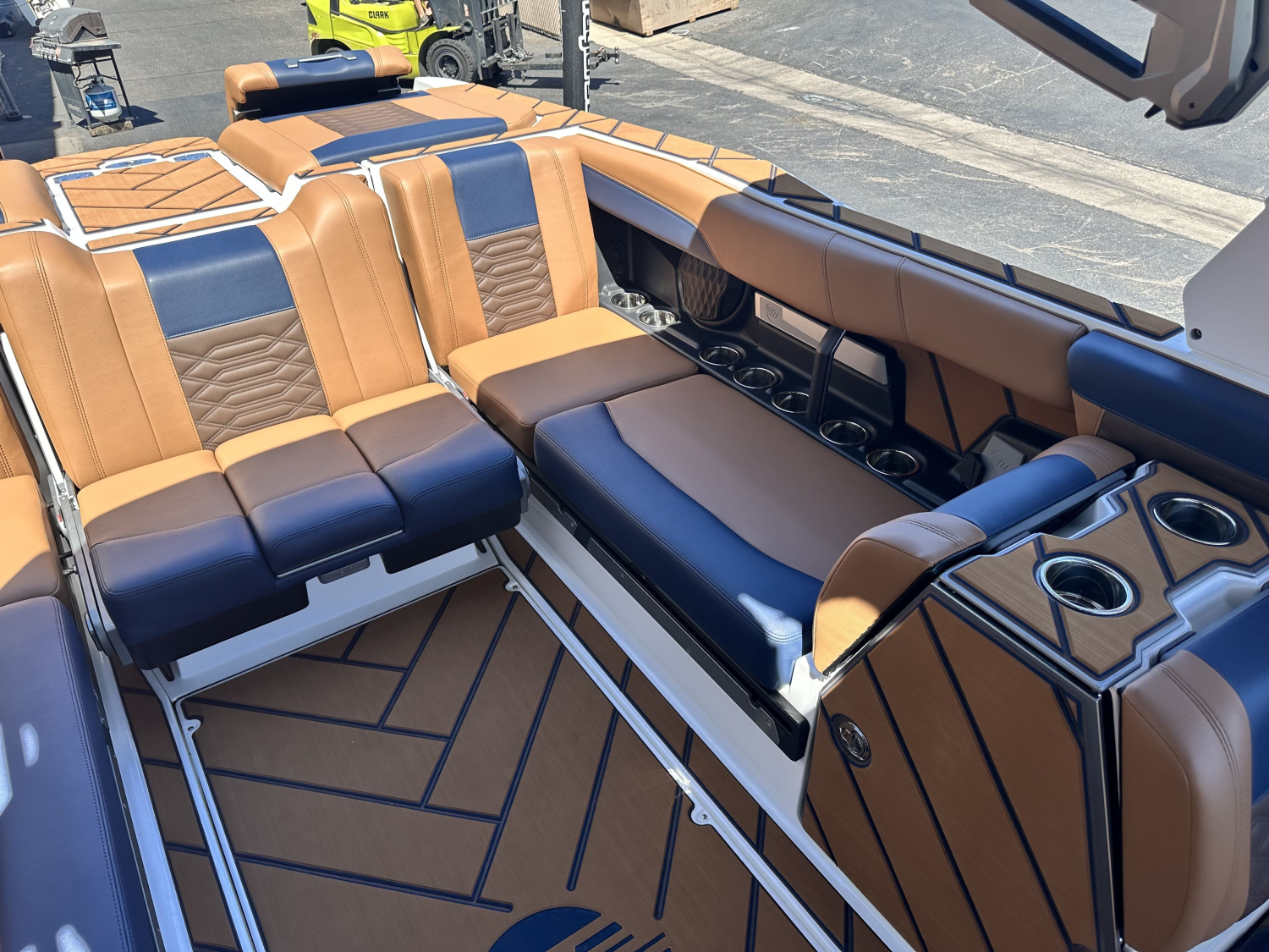 2026 Malibu Boats 26 LSV