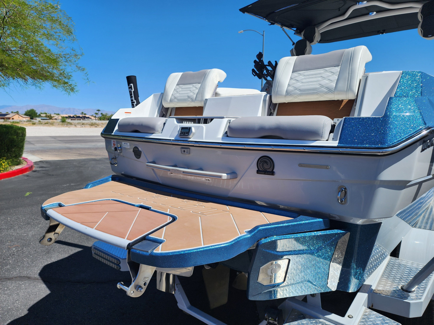 2022 Malibu Boats 25 LSV